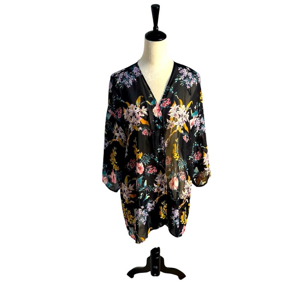 Divided H&M Sheer Floral Kimono size L